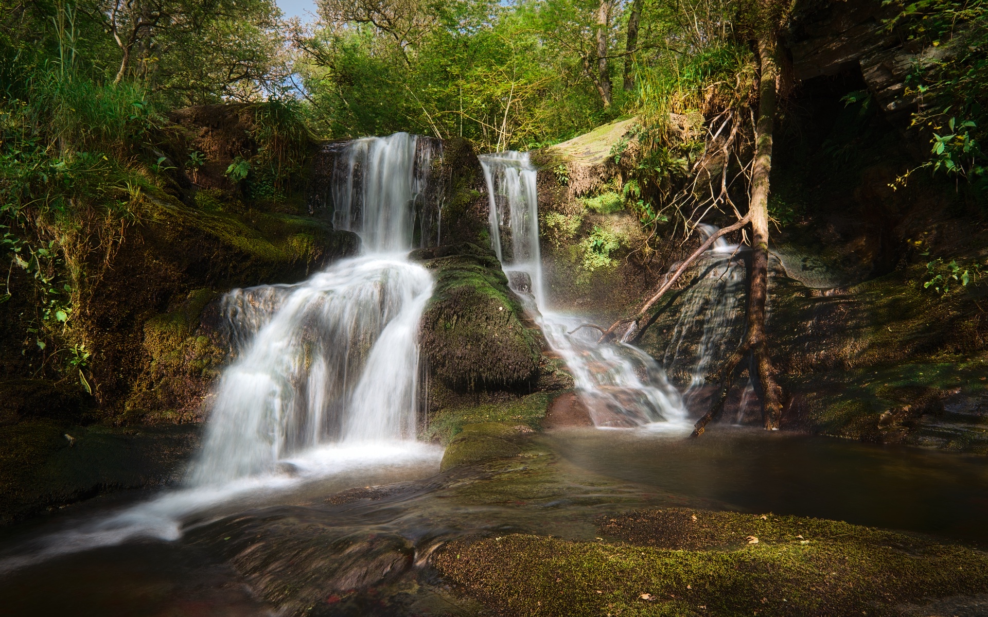 Display image: Black Spout Waterfall, Pitlochry